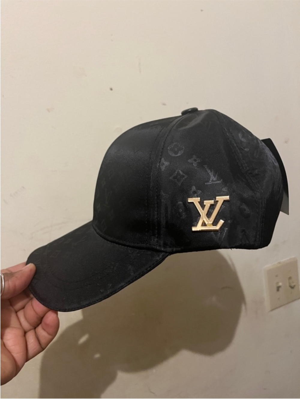 Cute fashion unisex Black Wool-Cashmere Hat with fashion Logo Tag